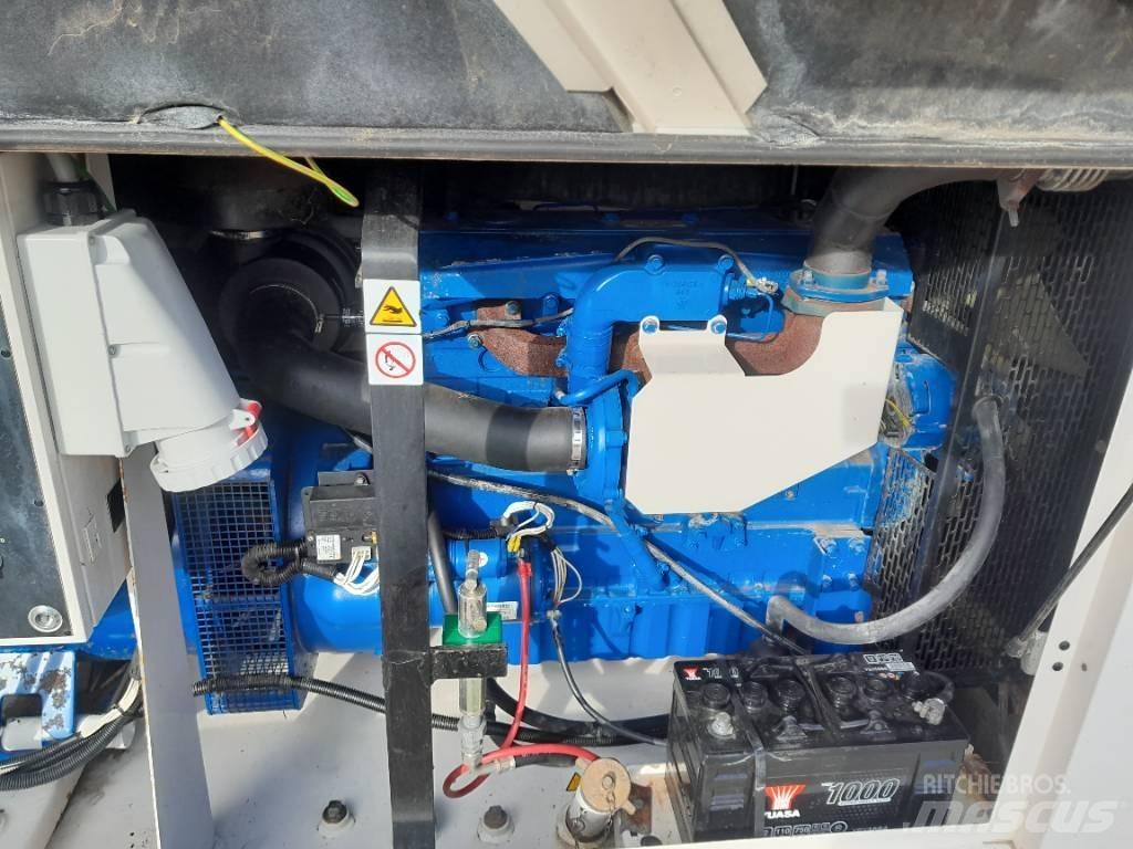  F.G Wilson 90kva مولدات ديزل