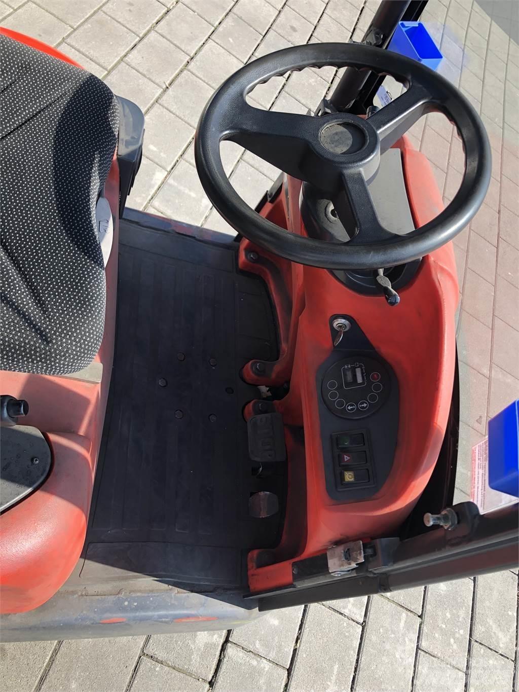 Linde P60Z شاحنة قاطرة