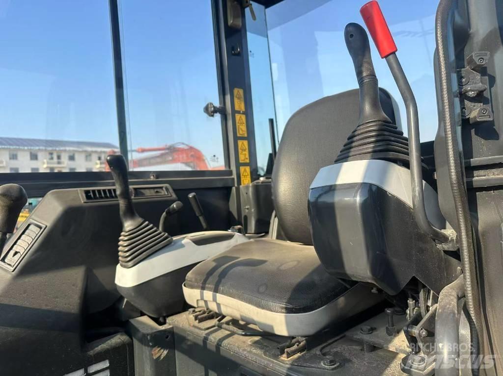 Komatsu PC 40 حفارات صغيرة أقل من 7 طن (حفارات صغيرة)