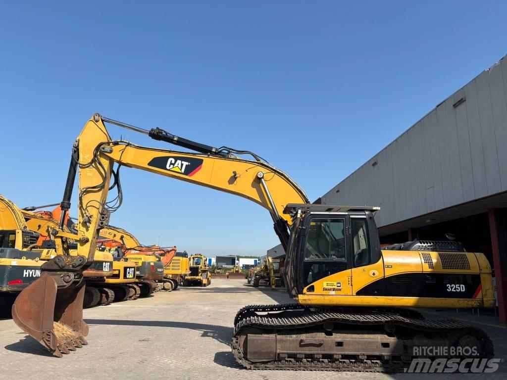 CAT 325 D L حفارات زحافة