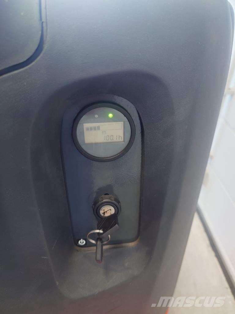 Linde T16P/1151-02 رافعة منخفضة المستوى ذات منصة