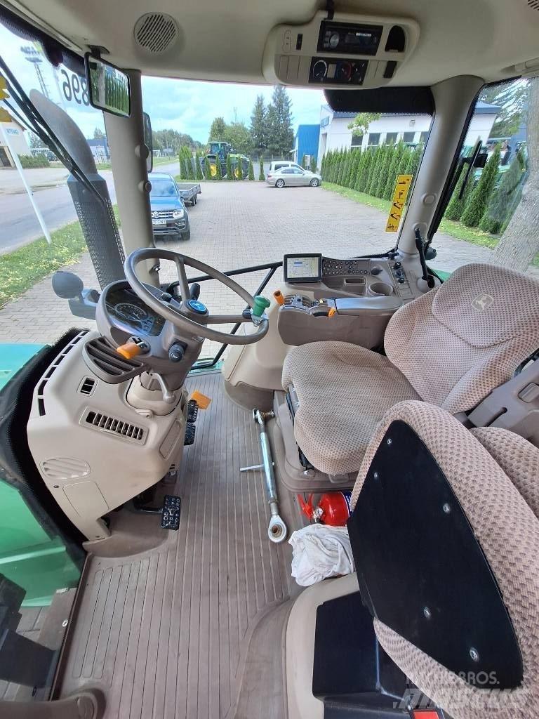 John Deere 6125 R الجرارات
