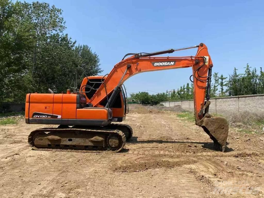 Doosan DX 130-9CN حفارات زحافة