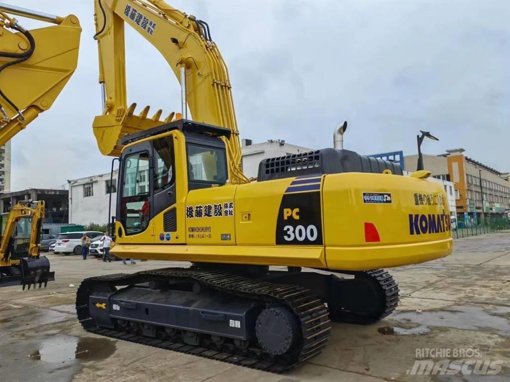 Komatsu PC 300 حفارات زحافة