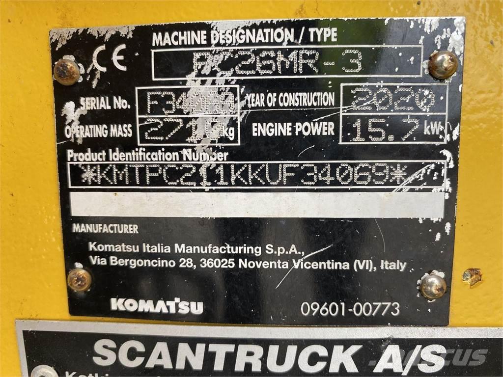 Komatsu PC26MR-3 حفارات بعجل