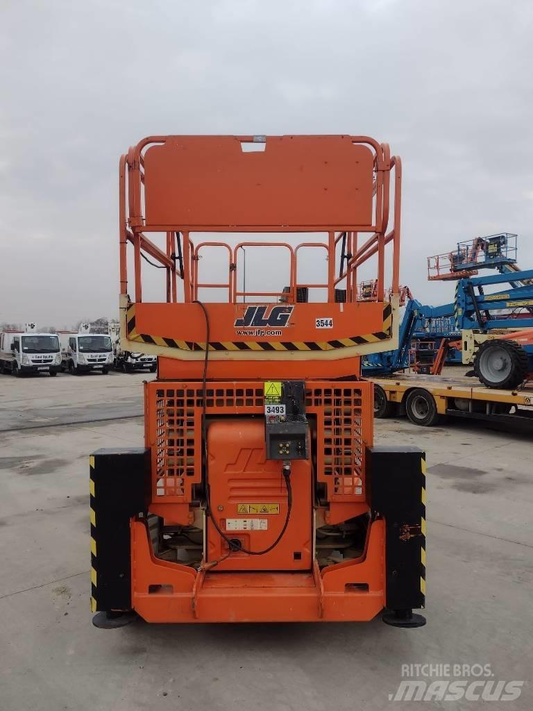 JLG M 4069 رافعات مقصية الشكل