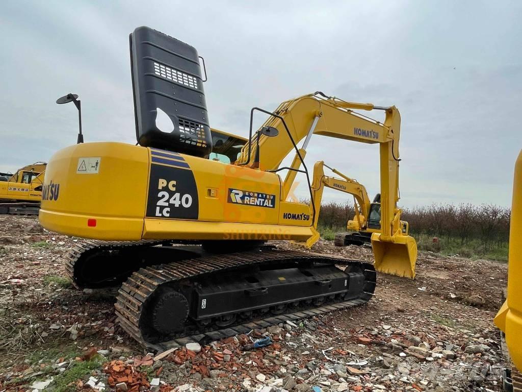 Komatsu PC 240 LC-8 حفارات زحافة