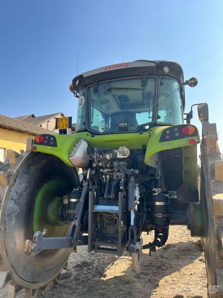 CLAAS ARION 470 الجرارات