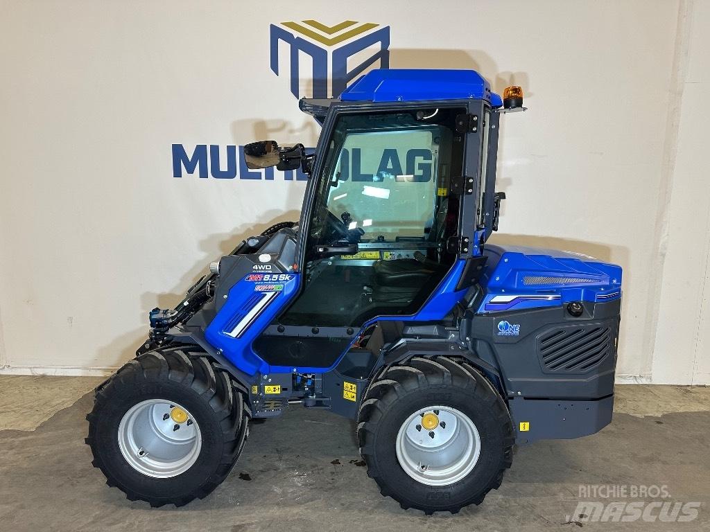 Multione 8.5S K لوادر انزلاقية التوجيه