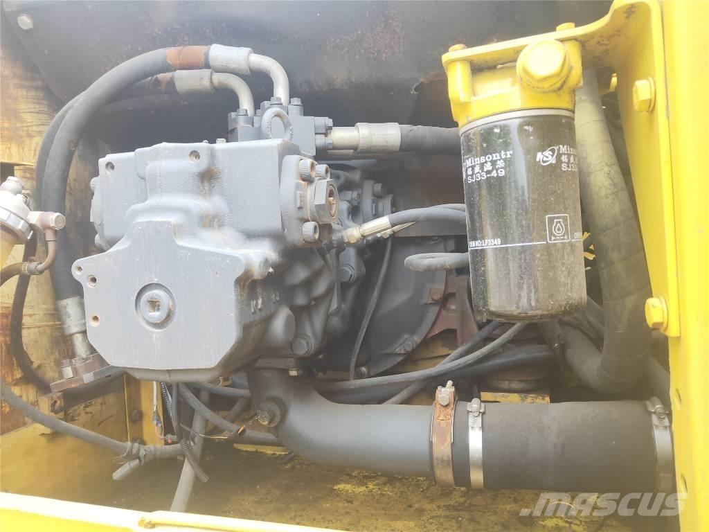 Komatsu PC220-7 حفارات زحافة