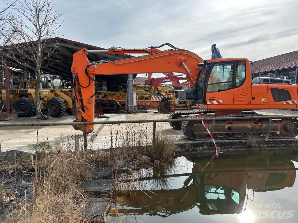 Liebherr R 916 LC حفارات زحافة