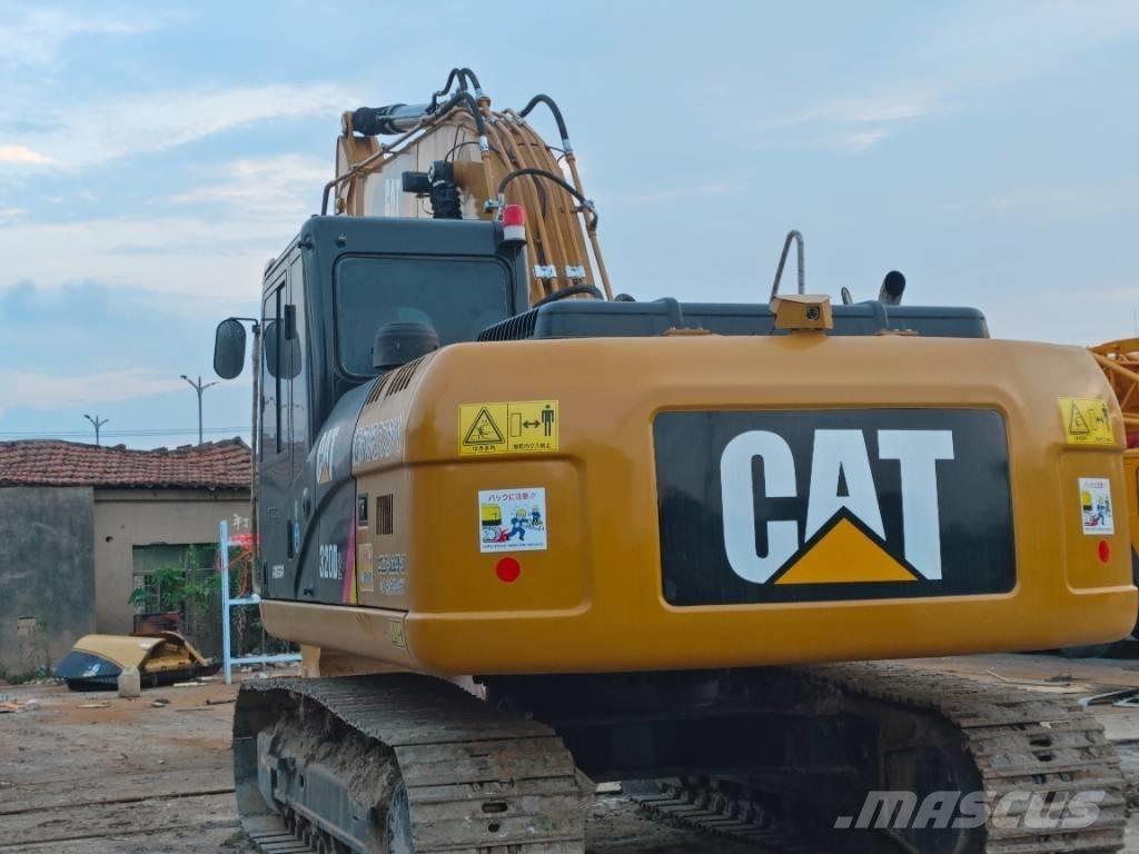 CAT 320D2 حفارات زحافة