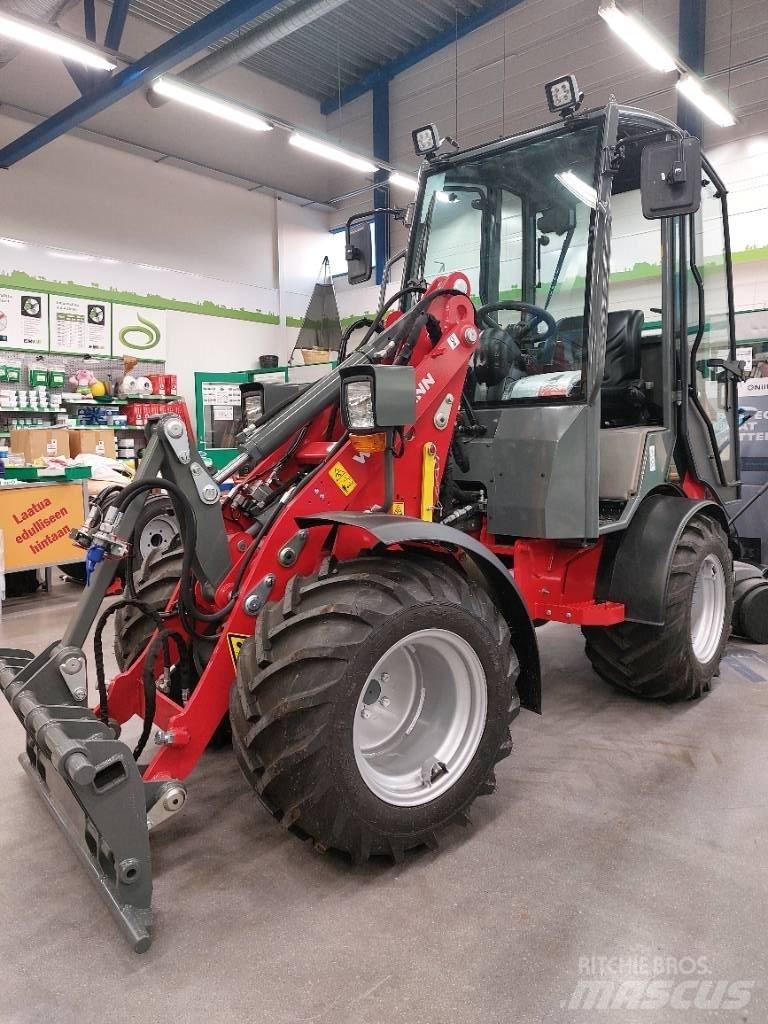 Weidemann 1160 لوادر متعددة الأغراض