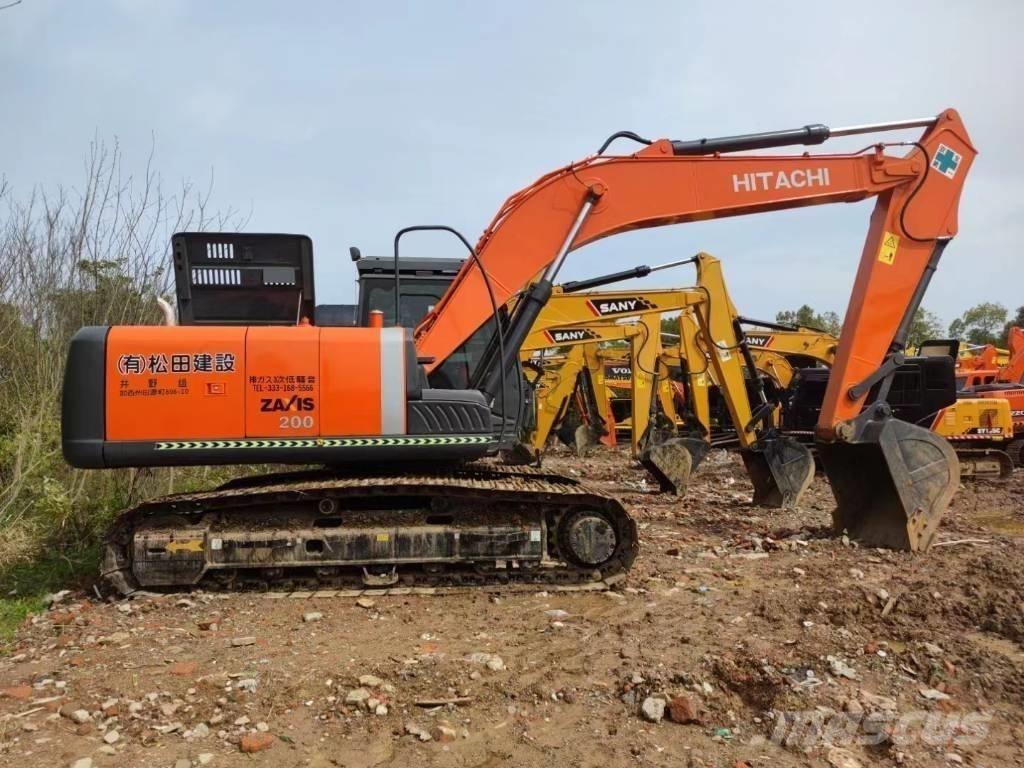 Hitachi ZX200 حفارات زحافة