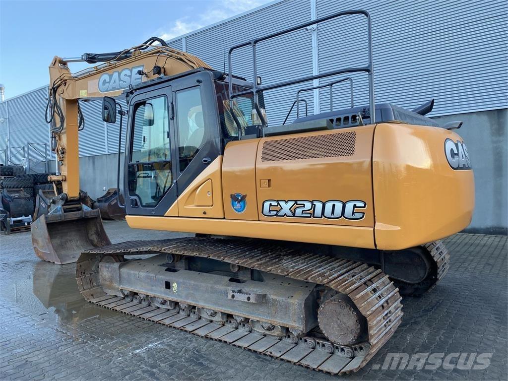 CASE CX210 حفارات زحافة
