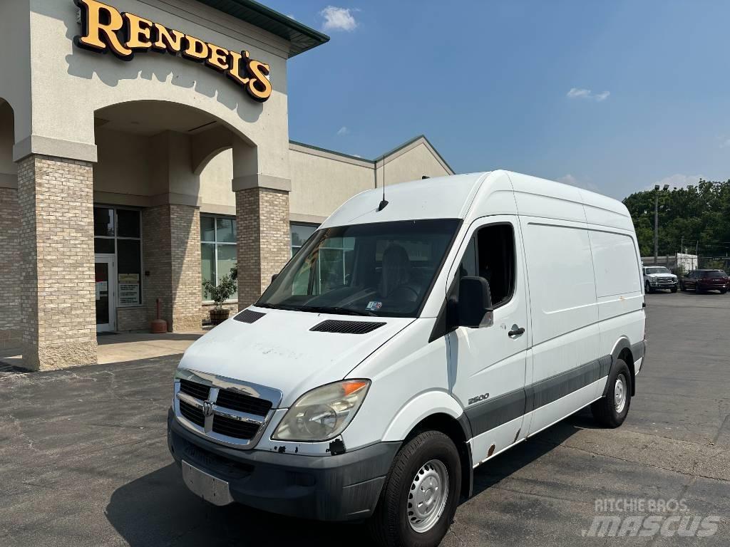 Dodge Sprinter 2500 شاحنة مقفلة