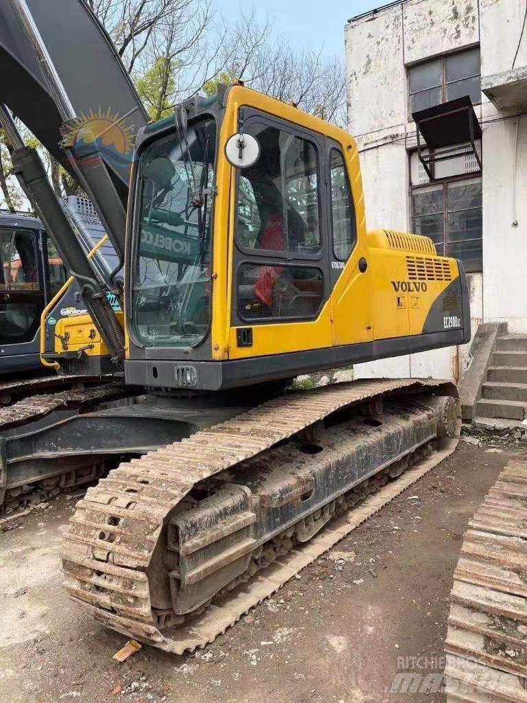 Volvo EC 290 B LC حفارات زحافة