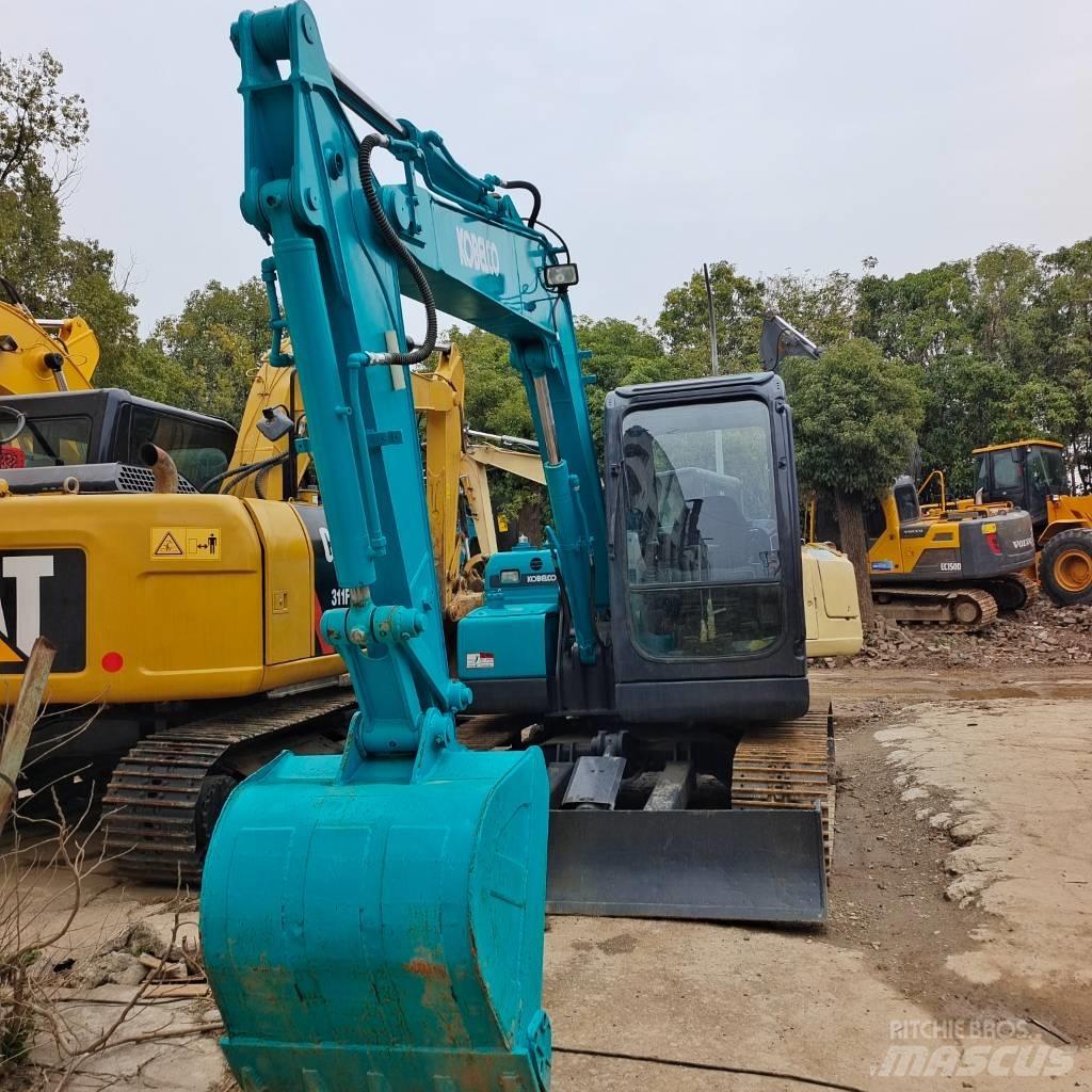 Kobelco SK 75 حفارات وسط 7 طن - 12 طن