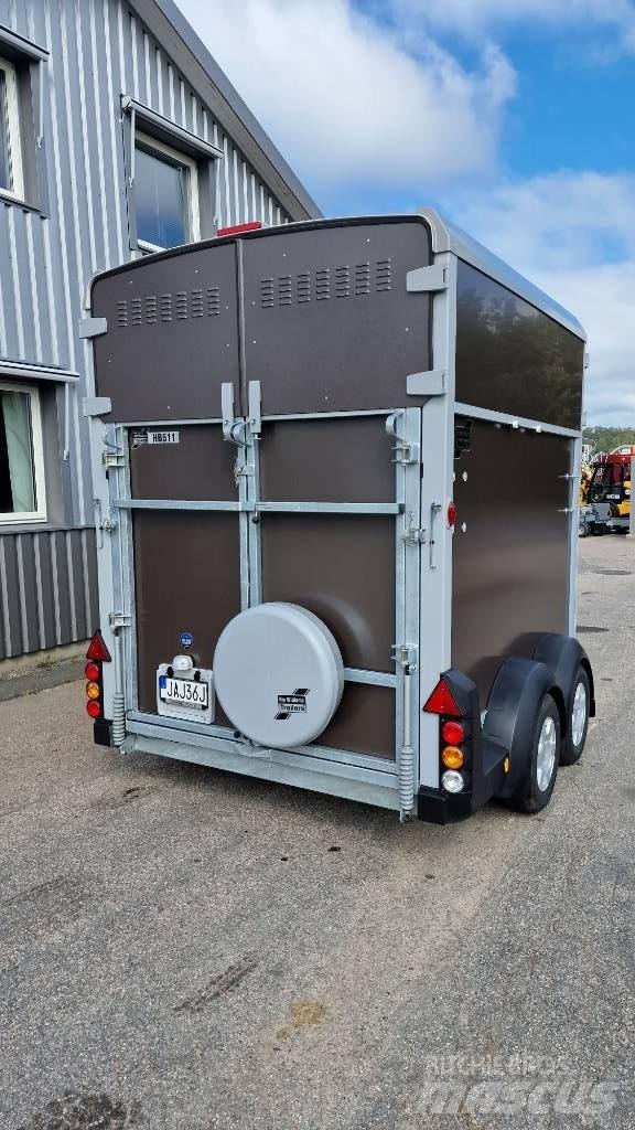 Ifor Williams HB 511 مقطورات نقل الحيوانات