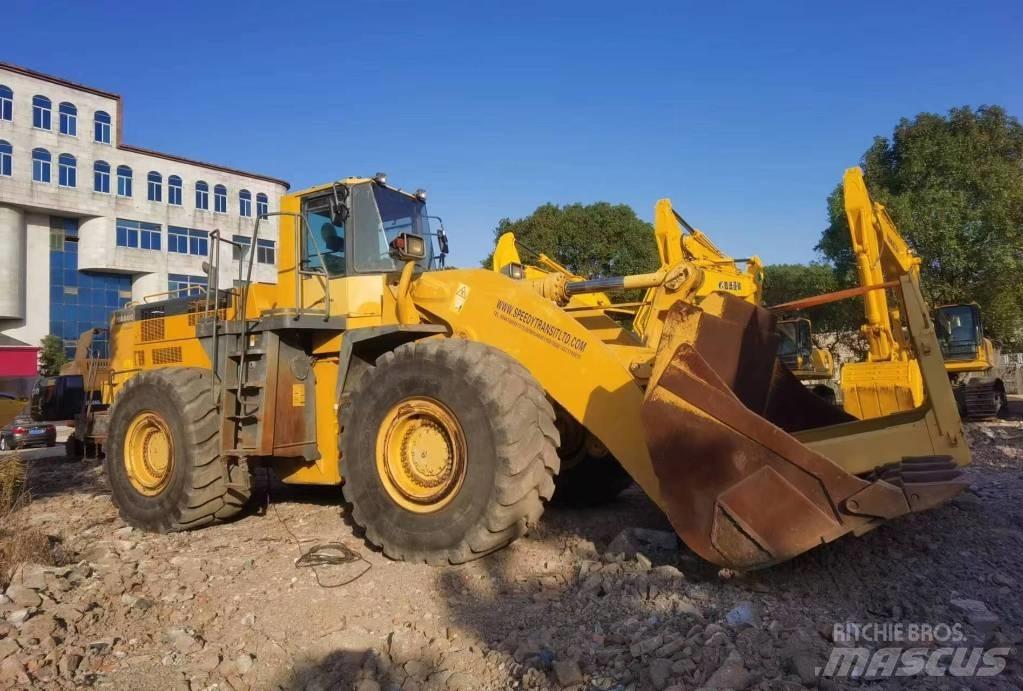 Komatsu WA 600 لوادر بعجل