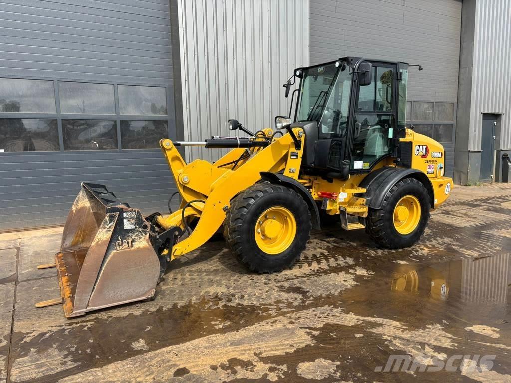 CAT 908M لوادر بعجل