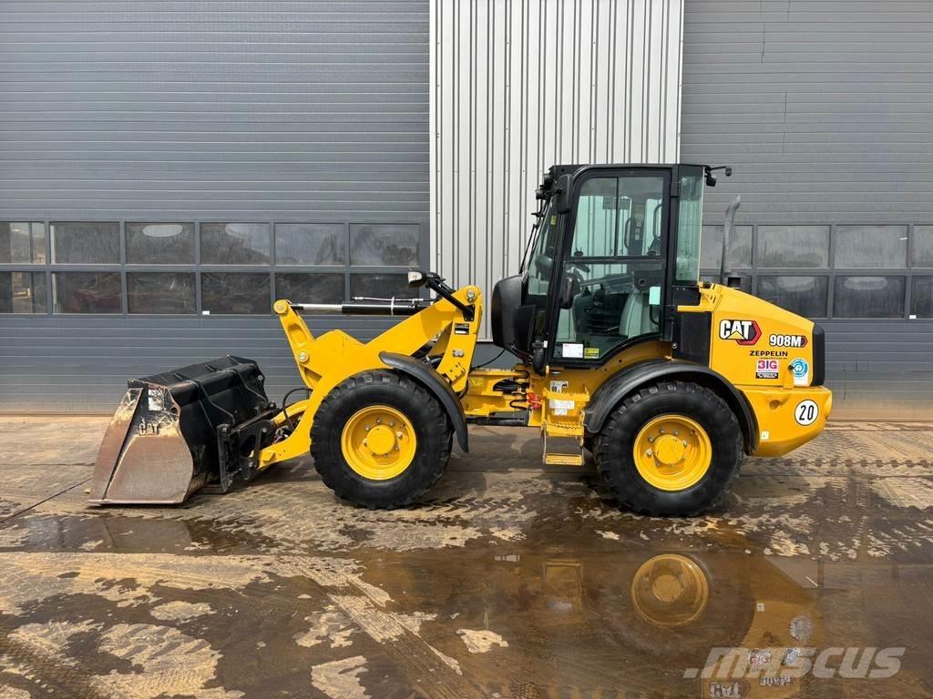 CAT 908M لوادر بعجل