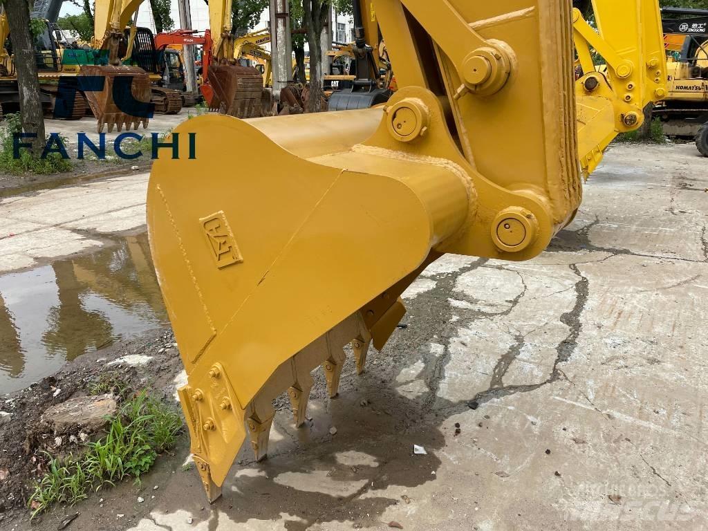 CAT 320 C حفارات زحافة