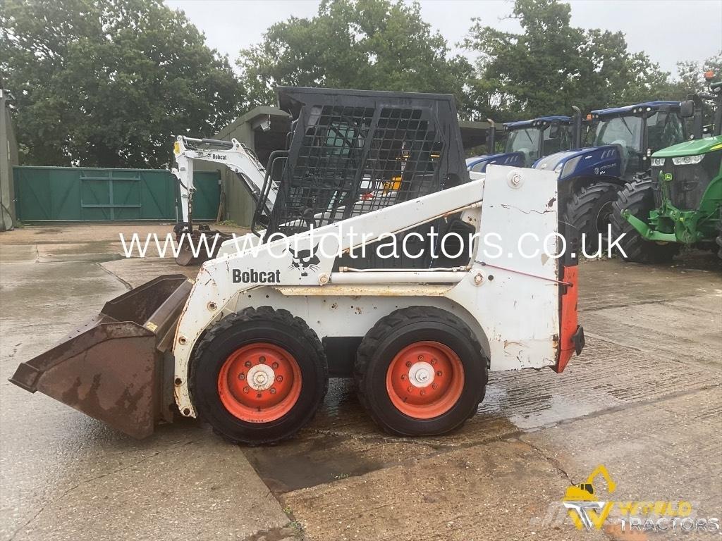 Bobcat 753 لوادر انزلاقية التوجيه
