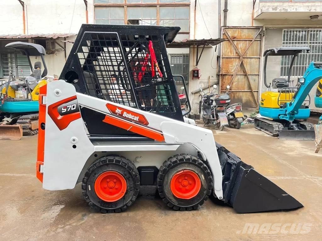 Bobcat S70 لوادر انزلاقية التوجيه
