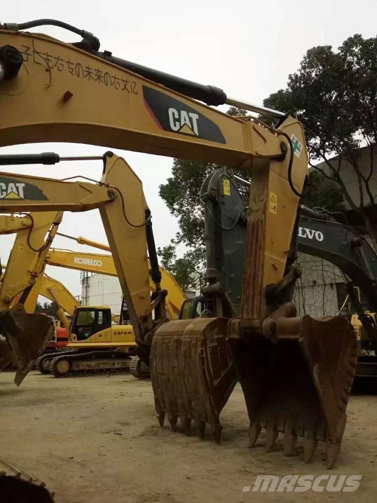 CAT 336 D حفارات زحافة