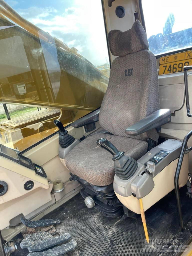 CAT 365 B L ME حفارات زحافة