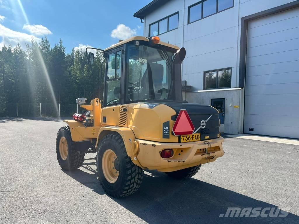 Volvo L 30 G لوادر بعجل
