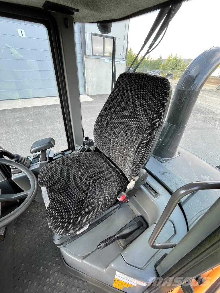 Volvo L 30 G لوادر بعجل