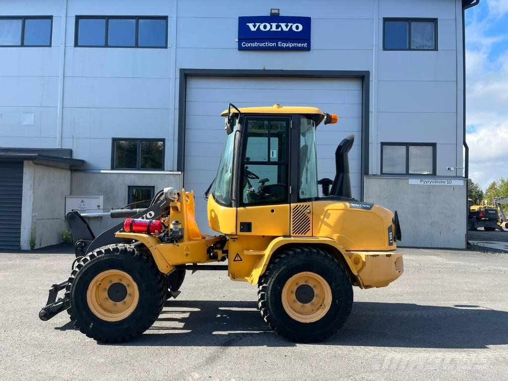Volvo L 30 G لوادر بعجل