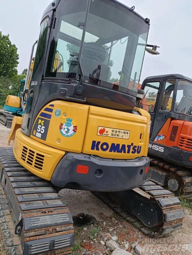 Komatsu PC 55 MR حفارات زحافة