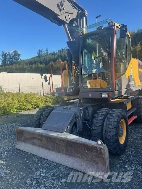 Volvo EW 220 E حفارات بعجل