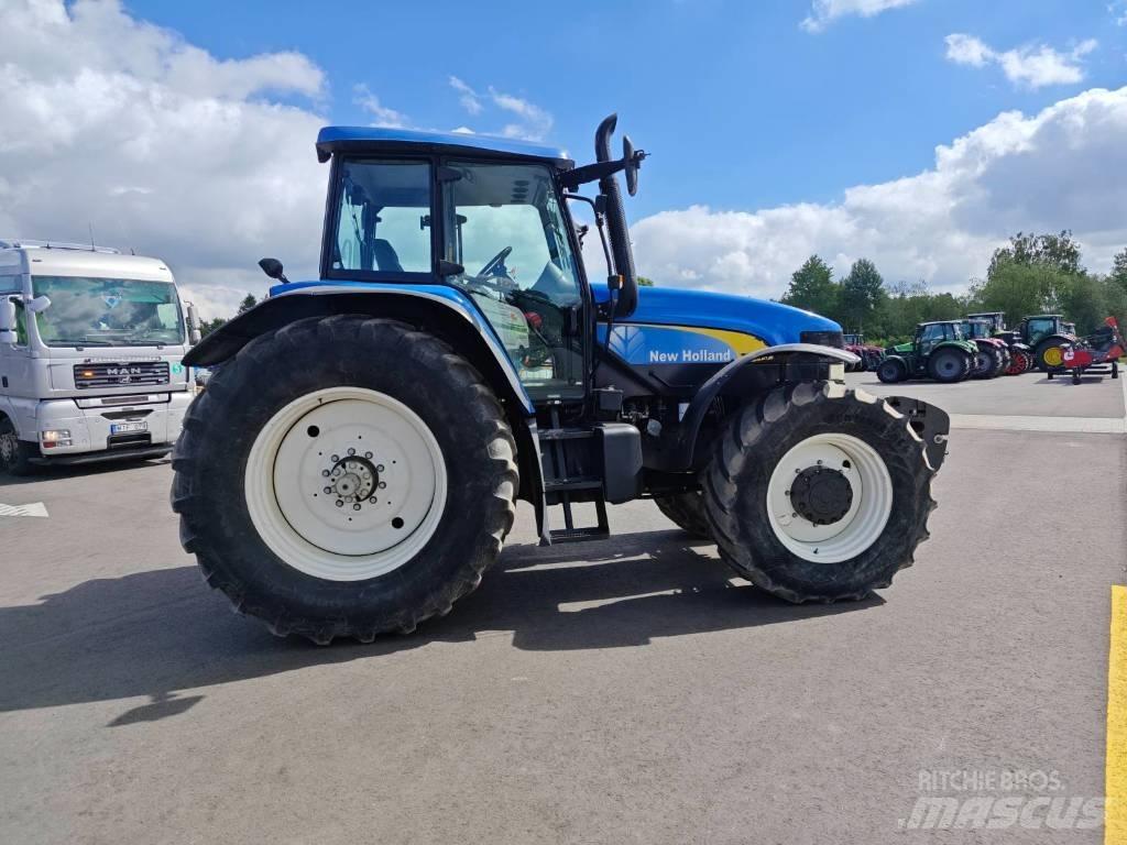New Holland TM 175 الجرارات