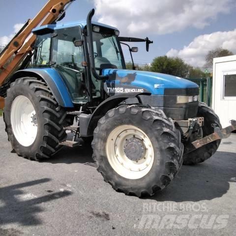 New Holland TM 165 الجرارات