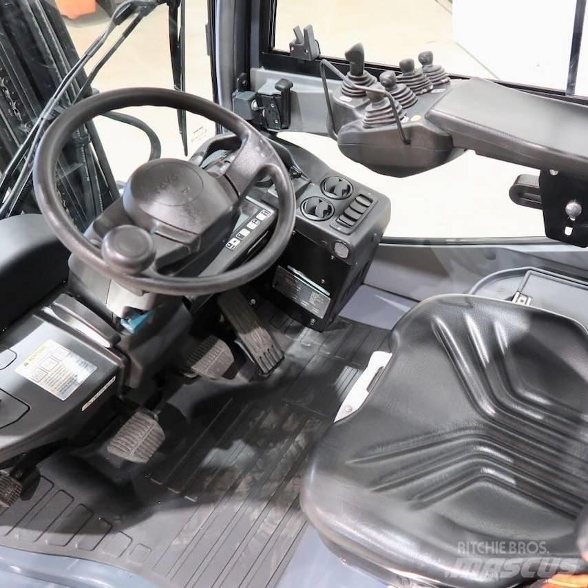 Toyota 52-8FDJF35 شاحنات الديزل
