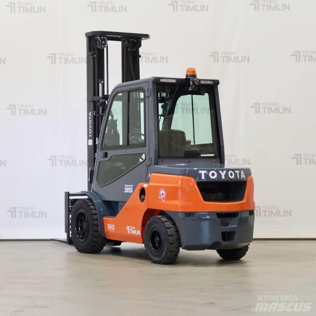 Toyota 52-8FDJF35 شاحنات الديزل