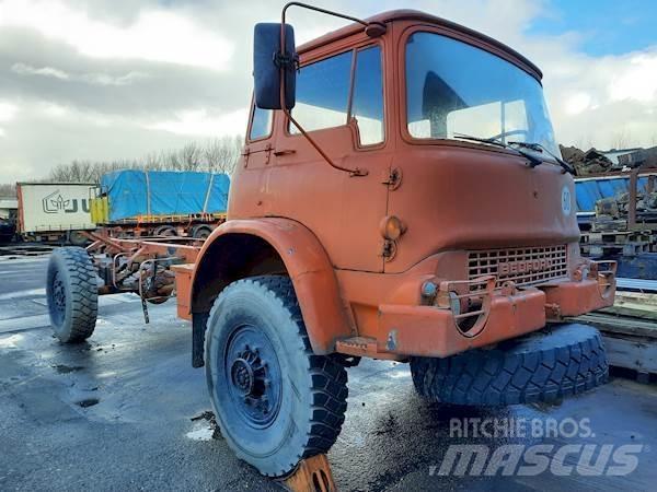 Bedford MJP2 4X4 شاحنات بمقصورة وهيكل