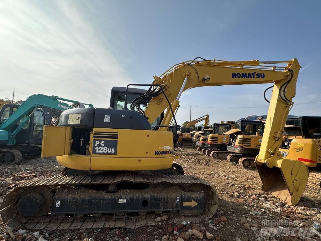 Komatsu PC 128 US حفارات زحافة