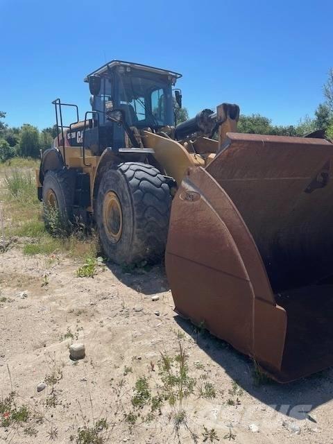 CAT 972 M لوادر بعجل