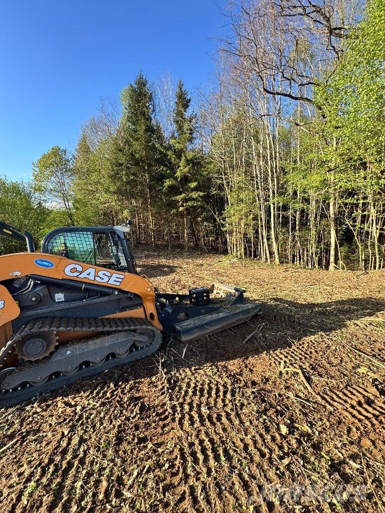 CASE TV 370 B لوادر انزلاقية التوجيه