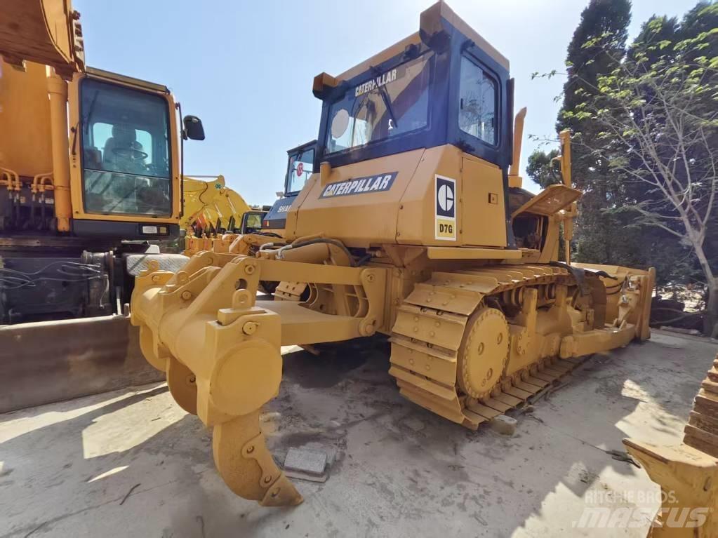 CAT D 7 G معدات تمهيد الطرق