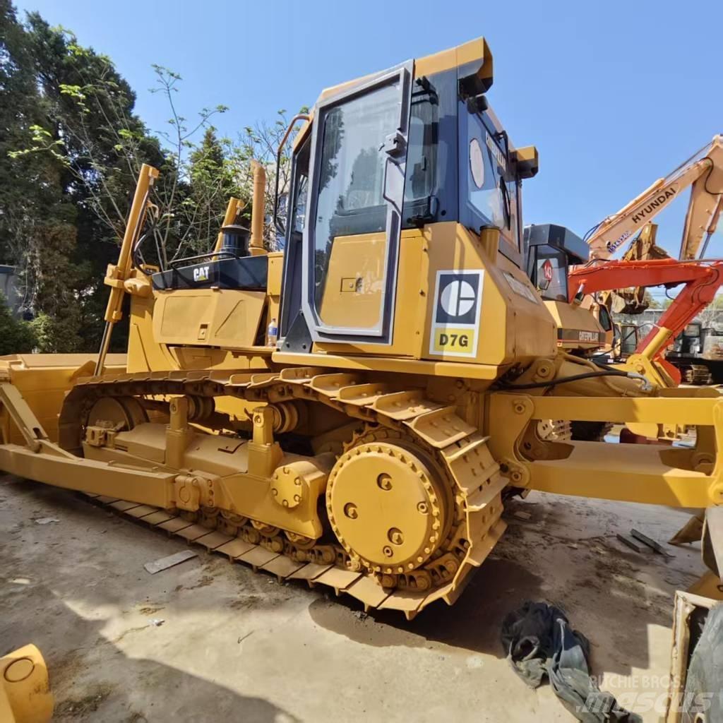 CAT D 7 G معدات تمهيد الطرق