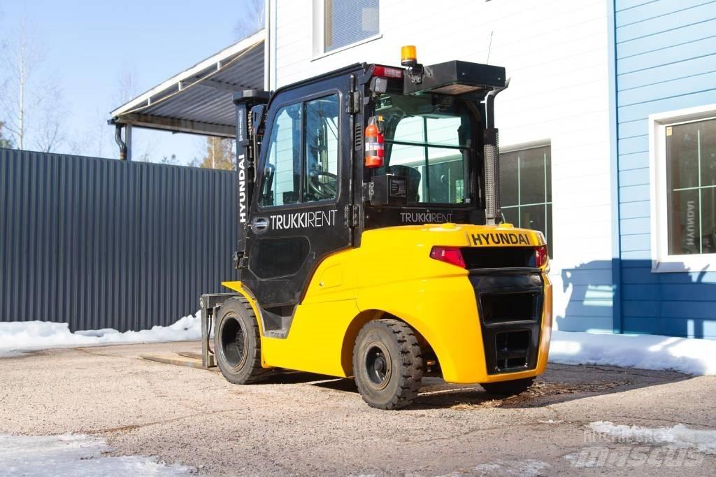 Hyundai 35 DA-9 شاحنات الديزل