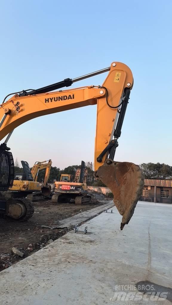 Hyundai R520L-9VS حفارات زحافة