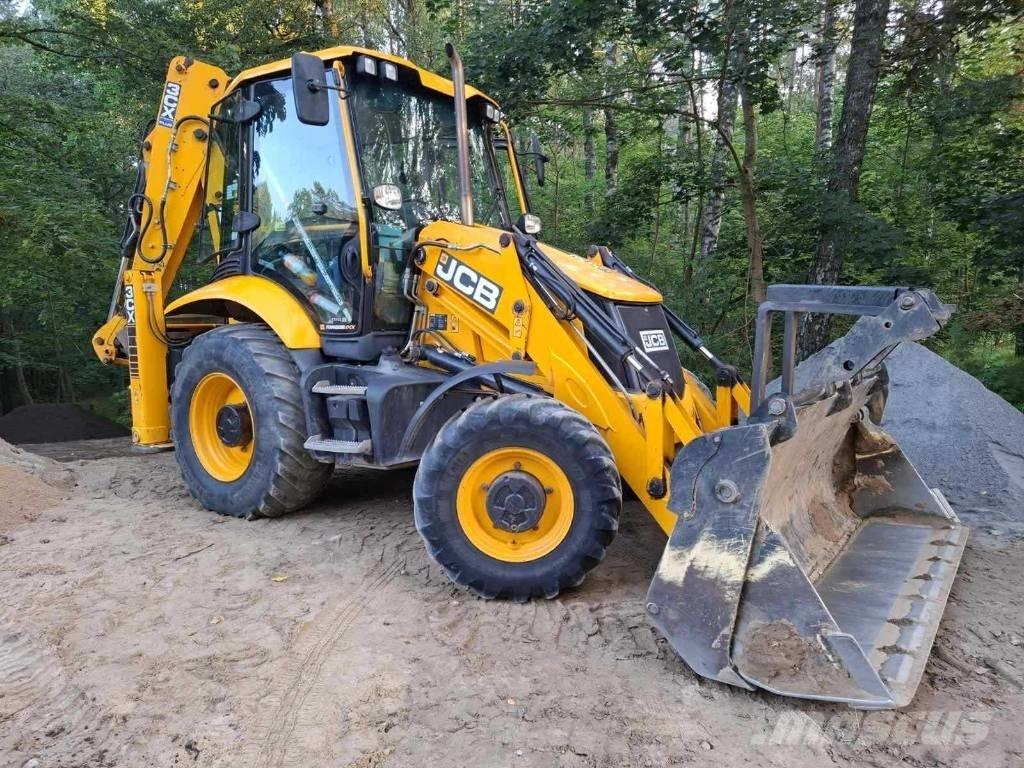 JCB 3CX PLUS لوادر ذات جرافات عكسية