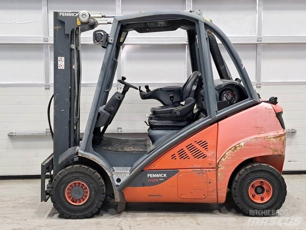 Linde H25T-02 شاحنات LPG